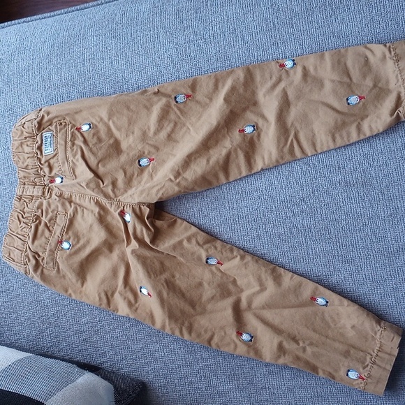 Adorable Gnome Embroidered OshKosh Khaki Pants - Picture 4 of 4